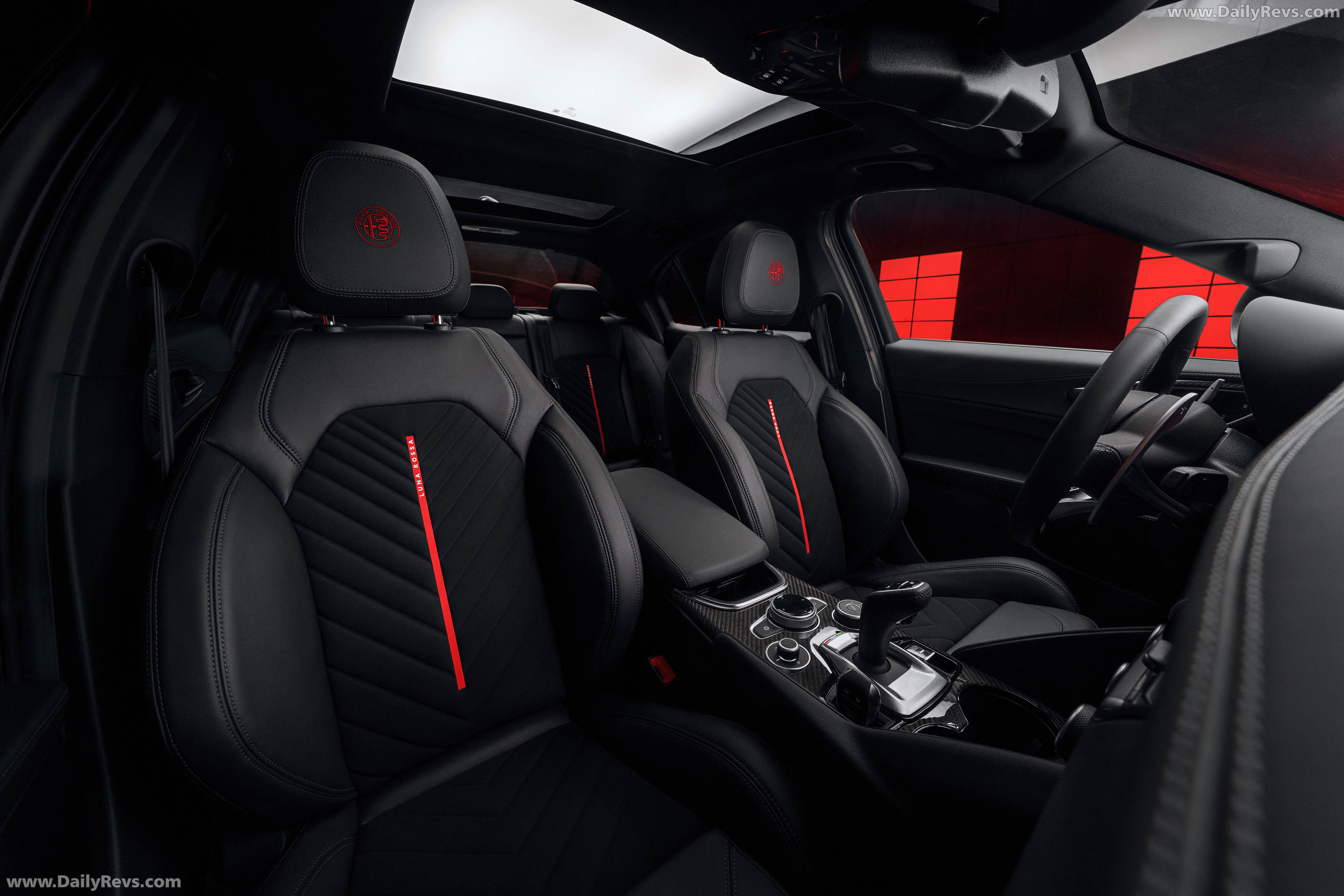 2027 Alfa Romeo Giulia Luna Rossa Interior